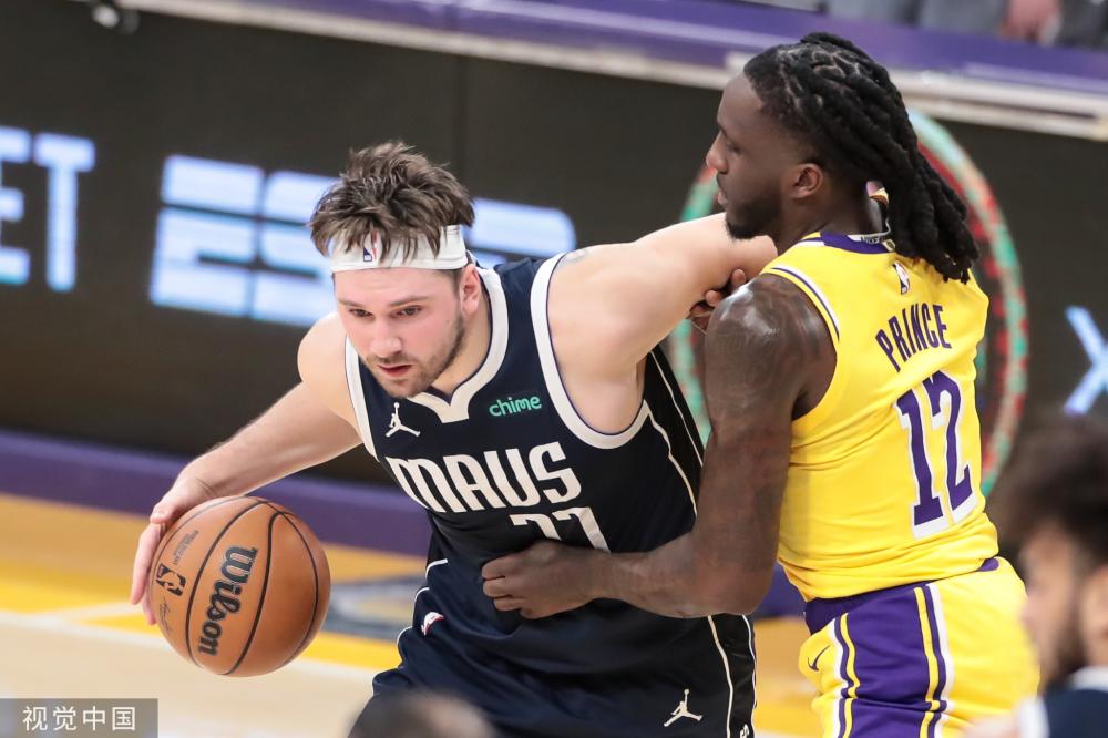 撕扯球衣的 撕扯球衣的